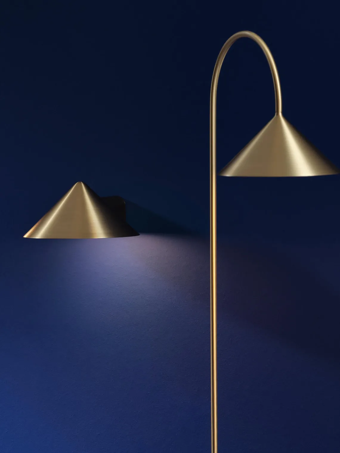 Outlet Frandsen Applique murale LED à intensité variable Grasp Doré, mat