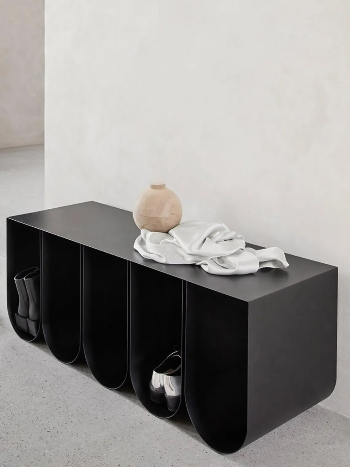 Clearance Kristina Dam Banc en métal Curved Noir