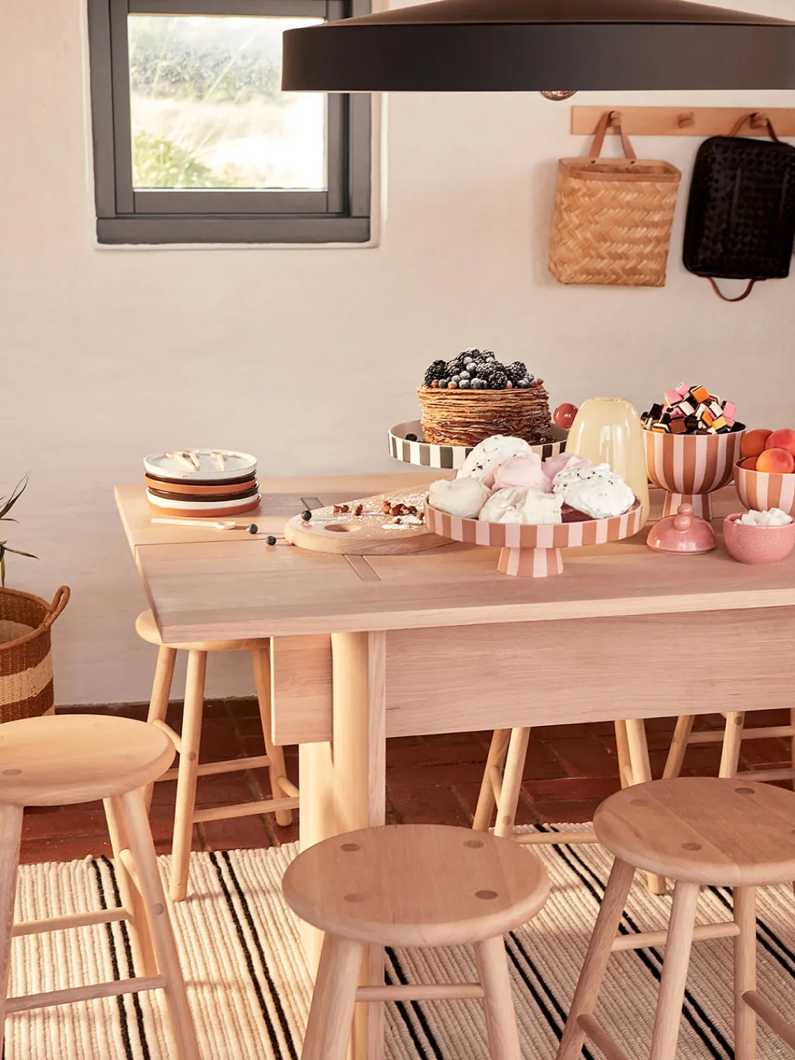 Online Oyoy Living Design Bol à fruits artisanal Toppu, haut. 13 cm Rose pâle, brun clair