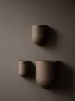 Sale DBKD Cache-pot mural Cut, larg. 21 cm Taupe, mat