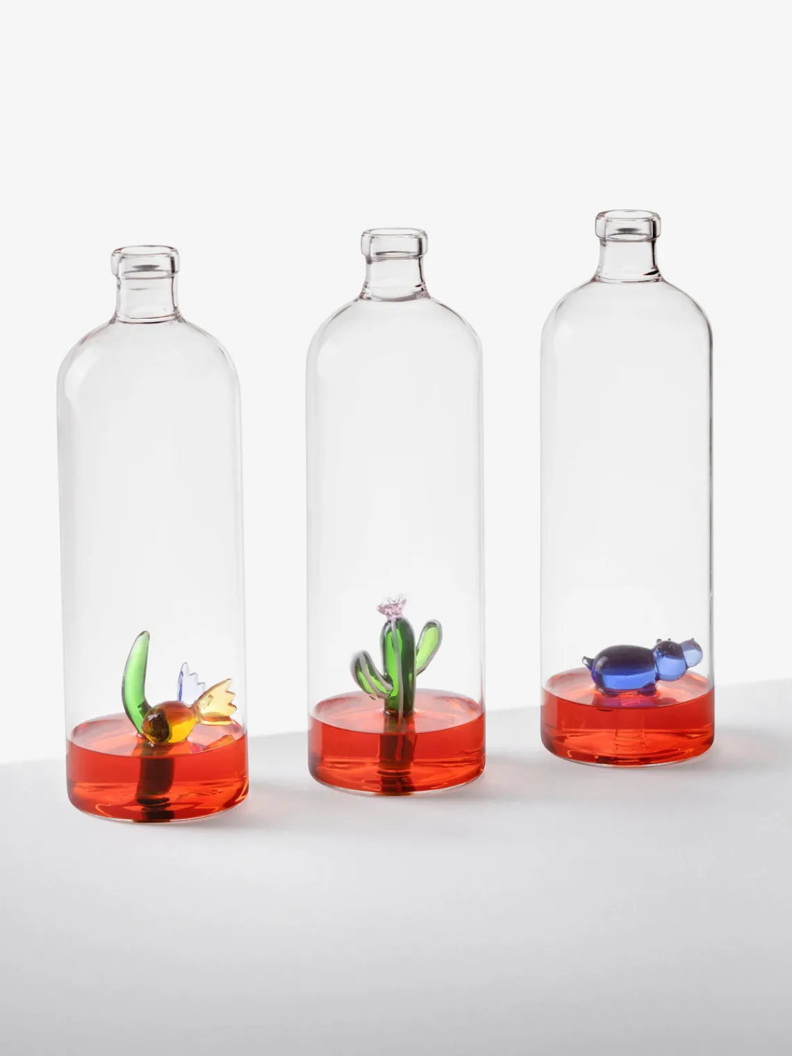 Hot ICHENDORF Carafe à eau artisanale Animal Farm, 1,1 L Transparent, bleu