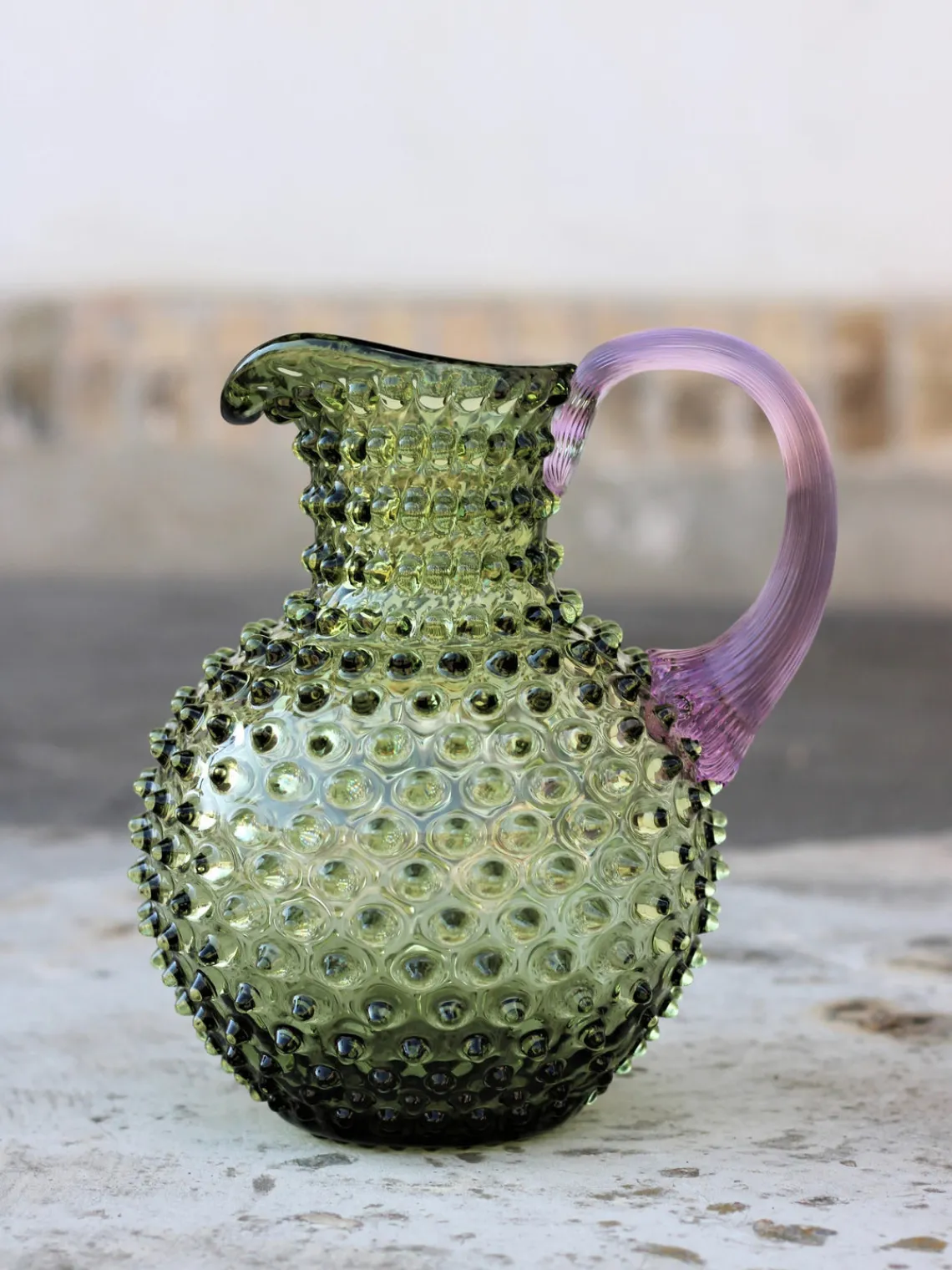 Outlet ANNA VON LIPA Carafe soufflée bouche Hobnail, 2 L Vert olive, lilas, transparent