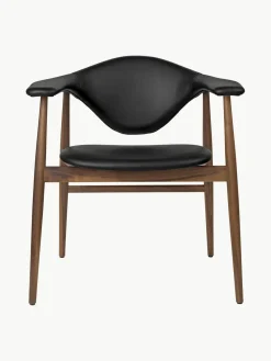 Outlet GUBI Chaise à accoudoirs en bois de noyer Masculo Cuir noir, bois de noyer
