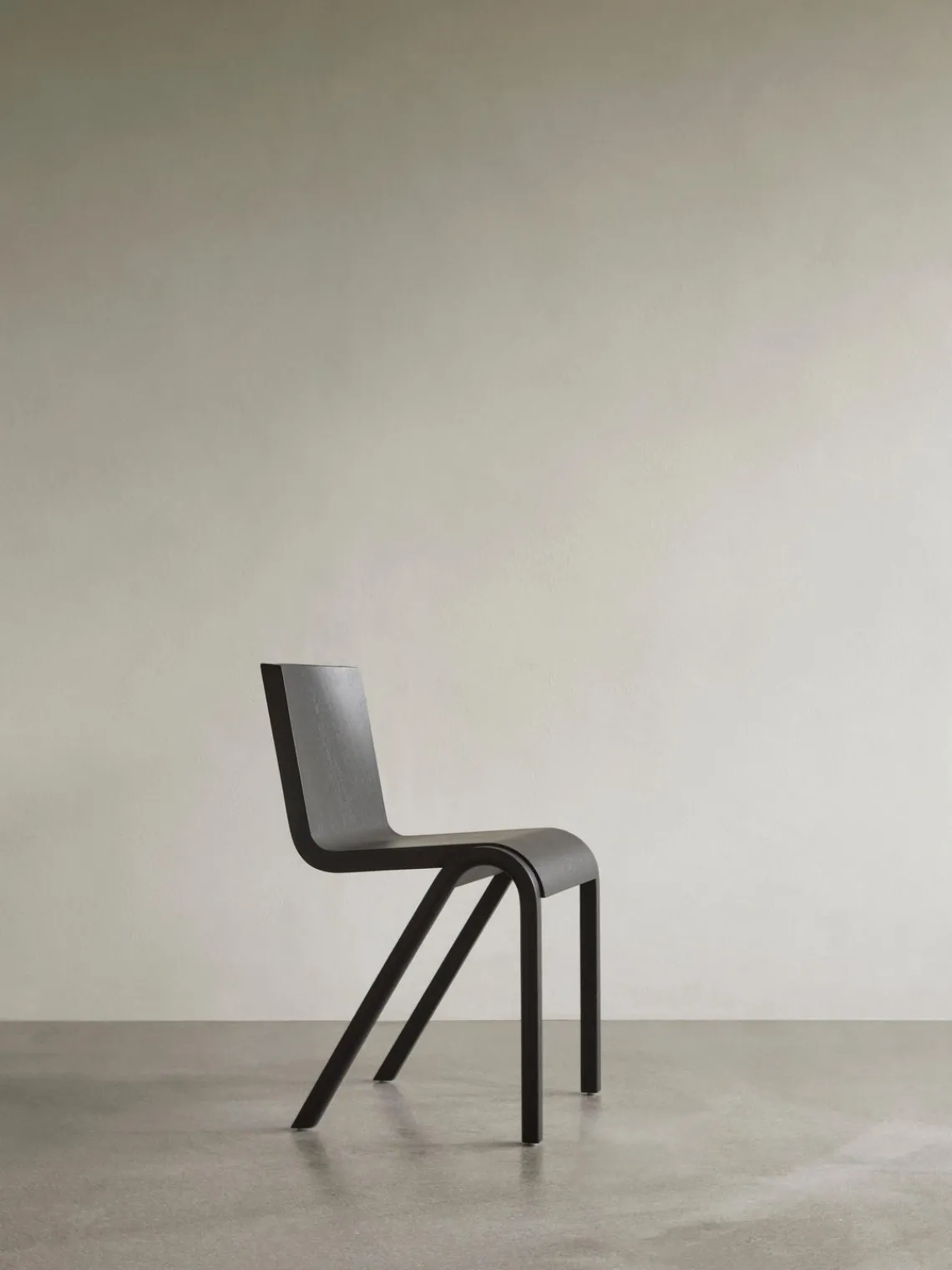 Online Audo Copenhagen Chaise en bois de chêne Ready Dining Noir