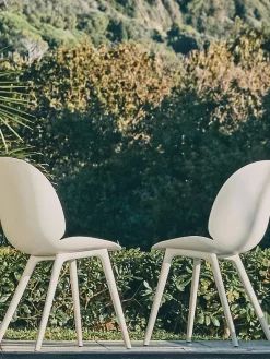 Clearance GUBI Chaise en plastique Beetle Blanc, mat