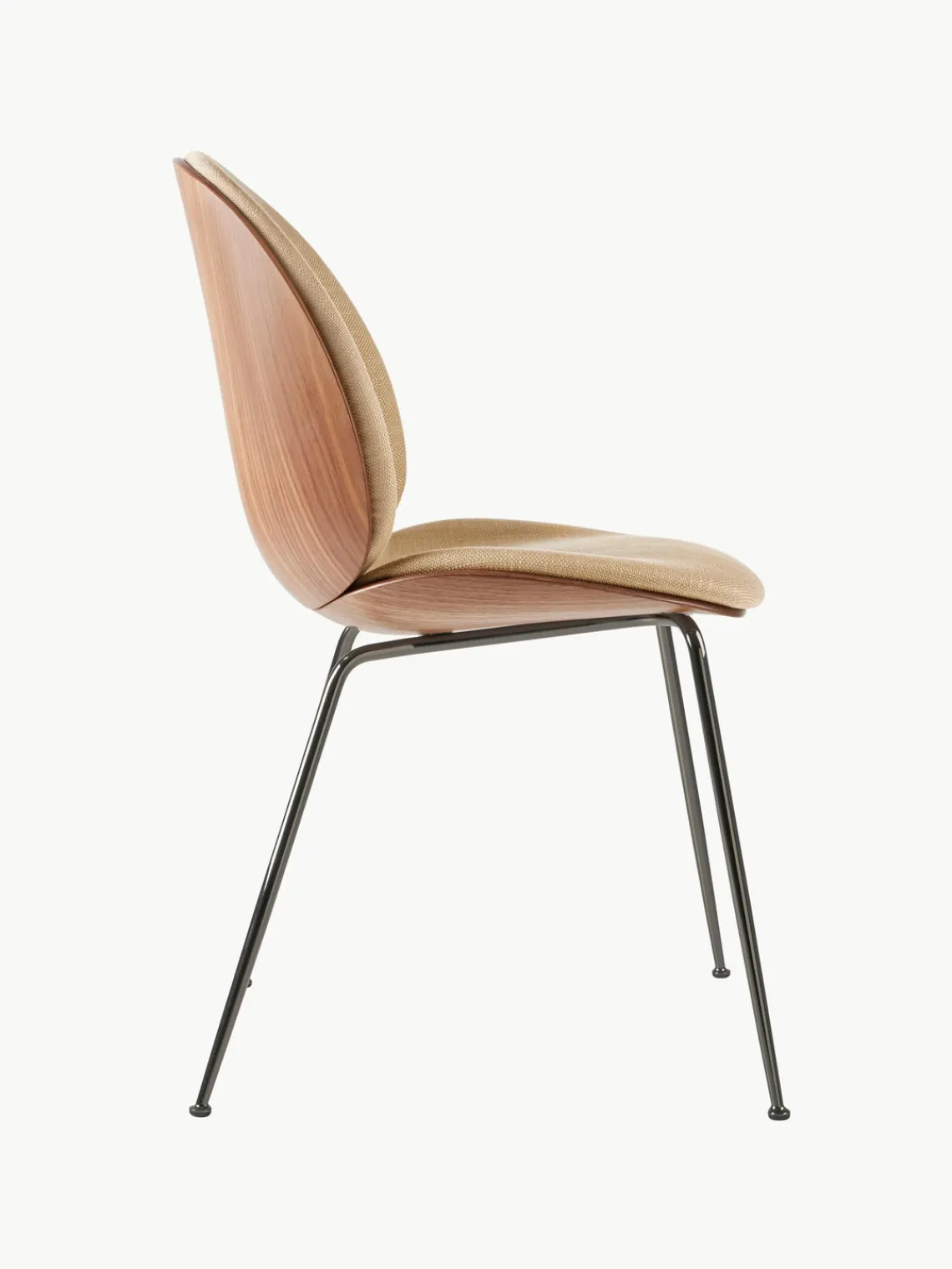 Best GUBI Chaise rembourrée Beetle Tissu beige clair, bois de noyer, noir haute brillance