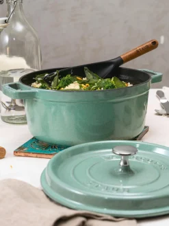 Sale Staub Cocotte ronde en fonte La Cocotte Vert sauge, haute brillance