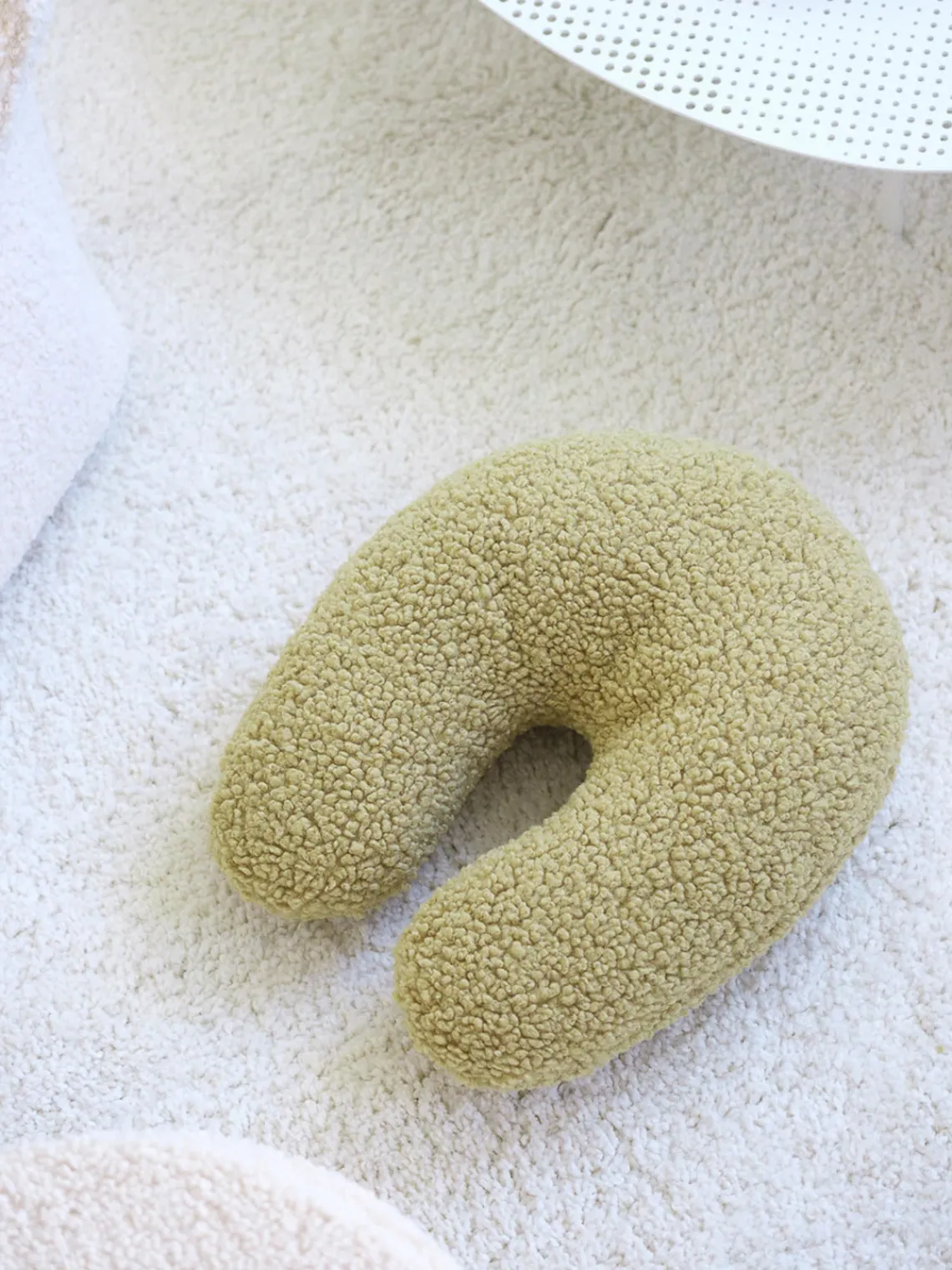 Online Wigiwama Coussin en peluche U Arch Vert clair