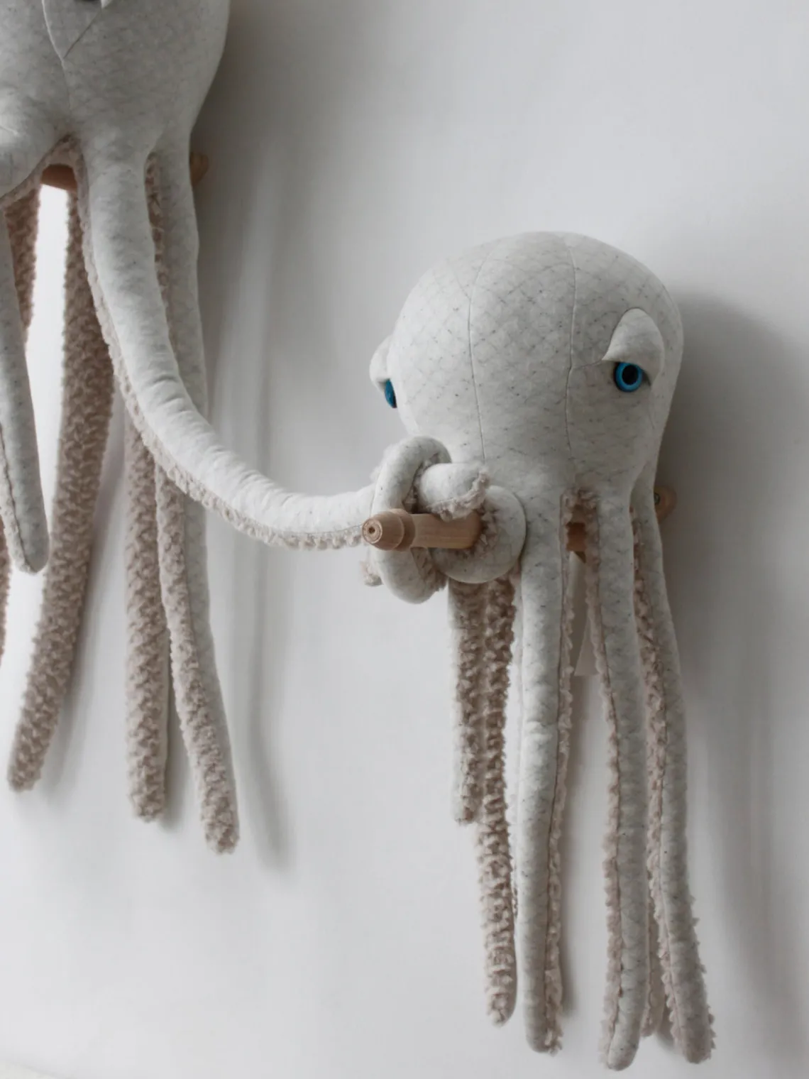 Hot BigStuffed Coussin peluche artisanal Octopus, larg. 55 cm