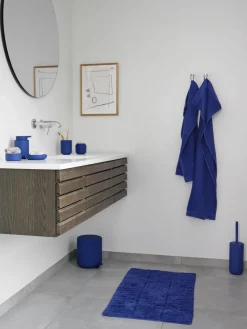 Sale Zone Denmark Distributeur de savon en grès à surface veloutée Ume Bleu roi