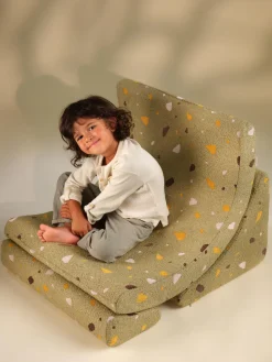 Best Wigiwama Fauteuil en bouclette pour enfants fait main Moon Bouclette vert olive, aspect terrazzo