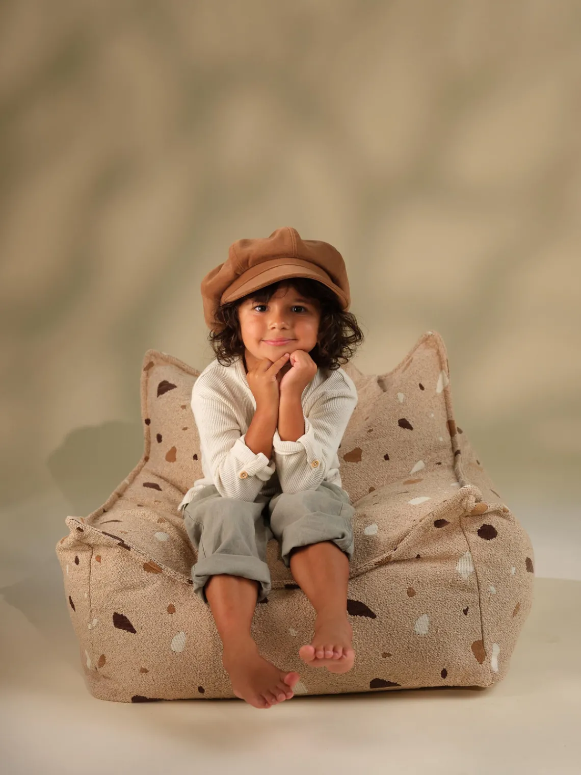 Fashion Wigiwama Fauteuil poire en bouclette pour enfants fait main Sugar Bouclette beige, aspect terrazzo