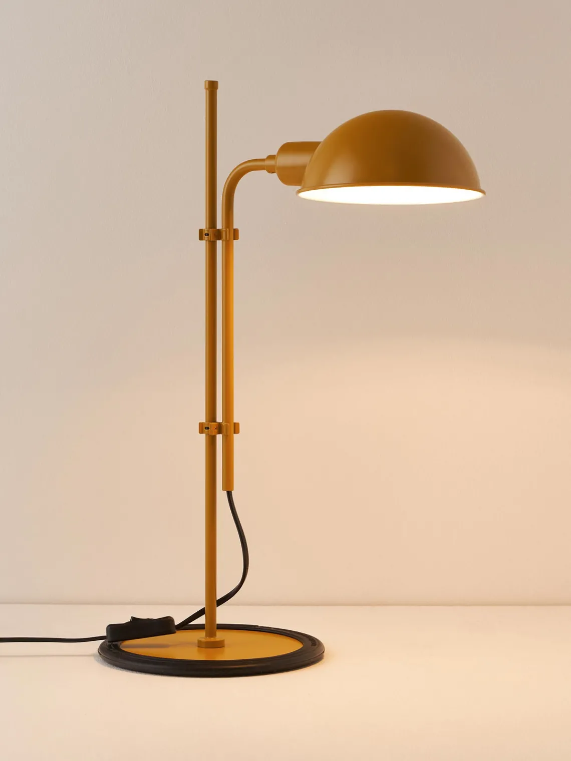 Discount Marset Grande lampe de bureau orientable Funiculí Jaune moutarde, haute brillance