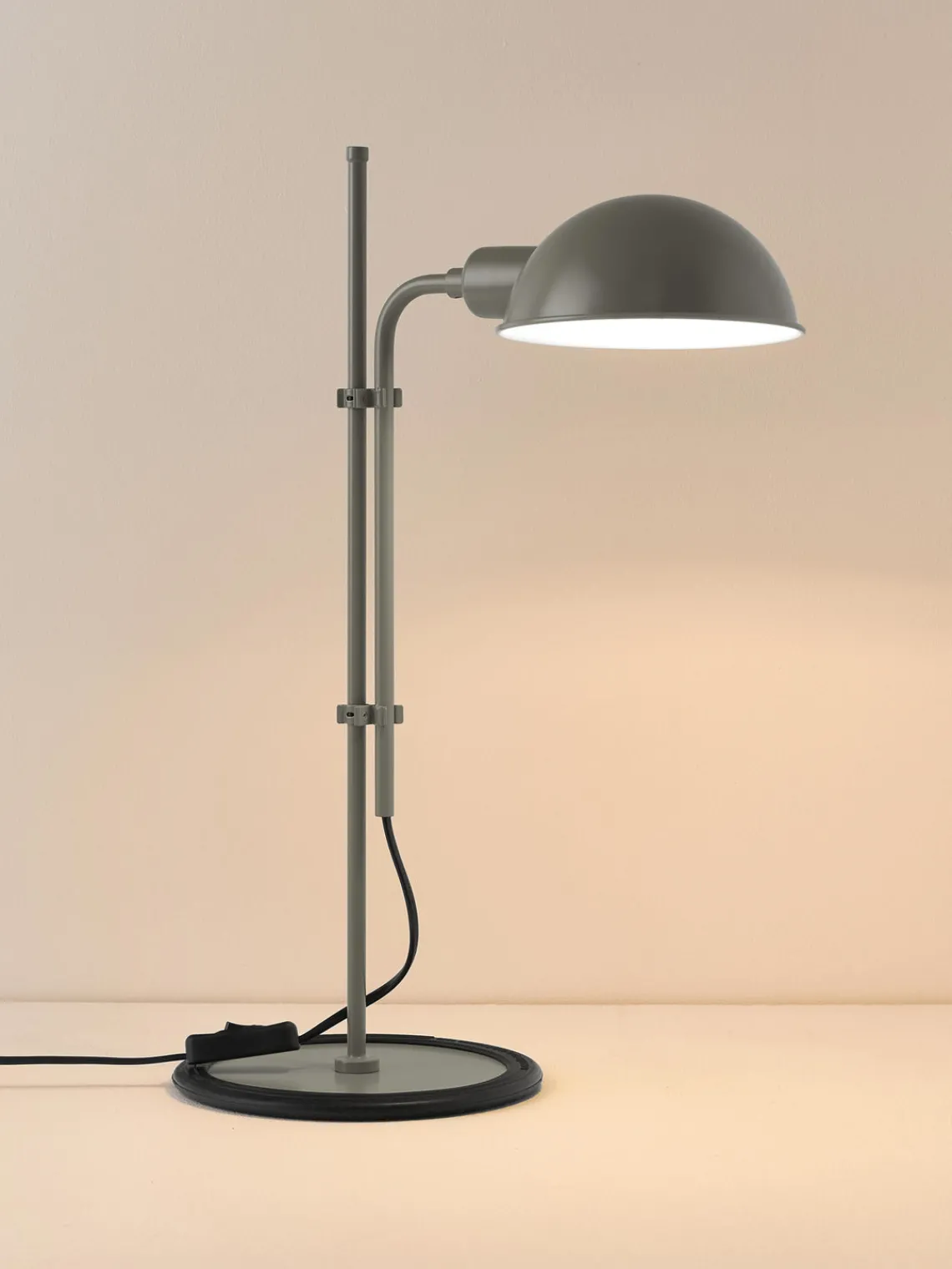 Clearance Marset Grande lampe de bureau orientable Funiculí Grège, haute brillance
