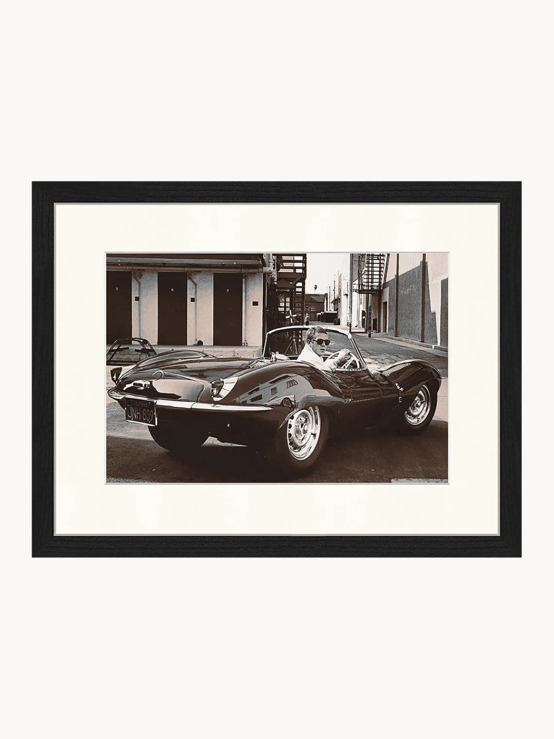 Hot Any Image Impression photographique encadrée Steve McQueen in his Jaguar