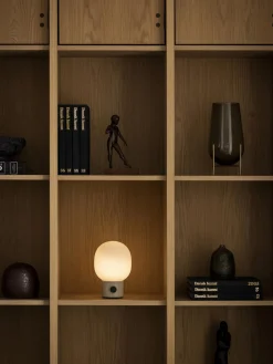 Sale Audo Copenhagen Lampe à poser avec port USB JWDA, intensité lumineuse variable Blanc, beige