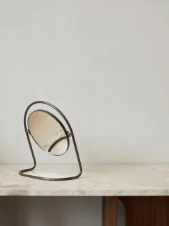 Fashion Audo Copenhagen Miroir de maquillage rond Nimbus Brun foncé