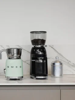 New Smeg Moulin à café électrique 50's Style Noir, haute brillance