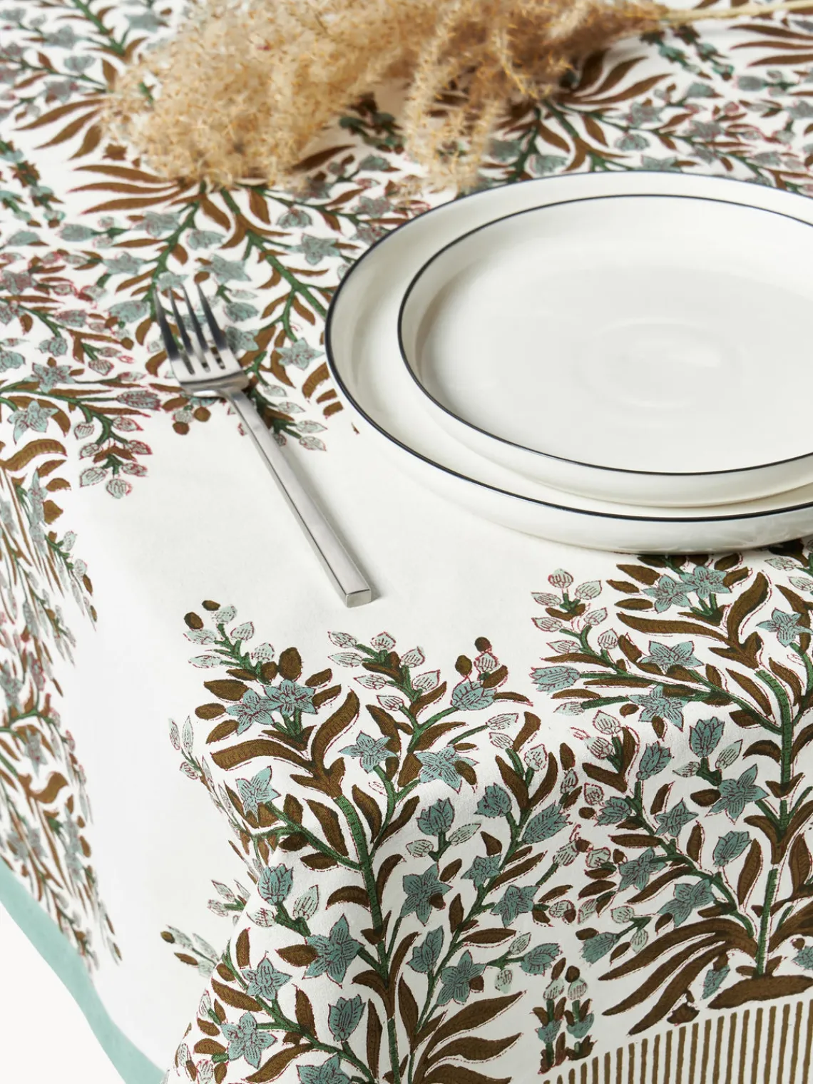 Best Bungalow Nappe avec motif à fleurs Jasmine Vert olive, brun, blanc cassé
