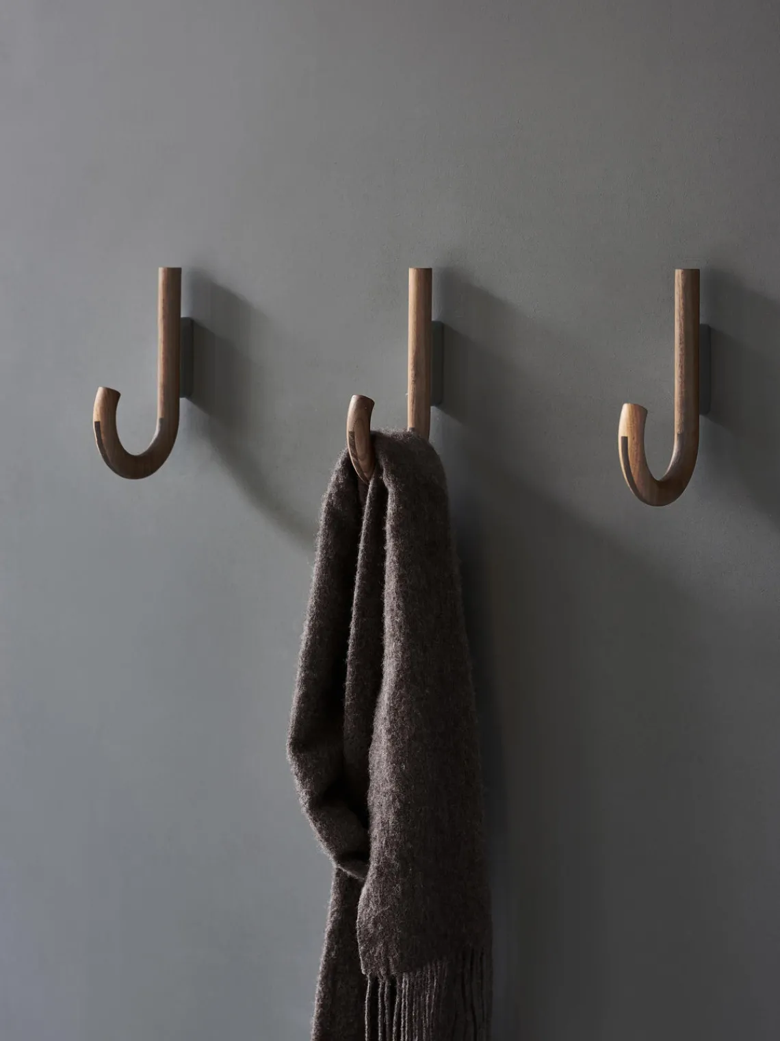 Sale Gejst Patère en noyer Umbrella, tailles variées Bois de noyer, argenté