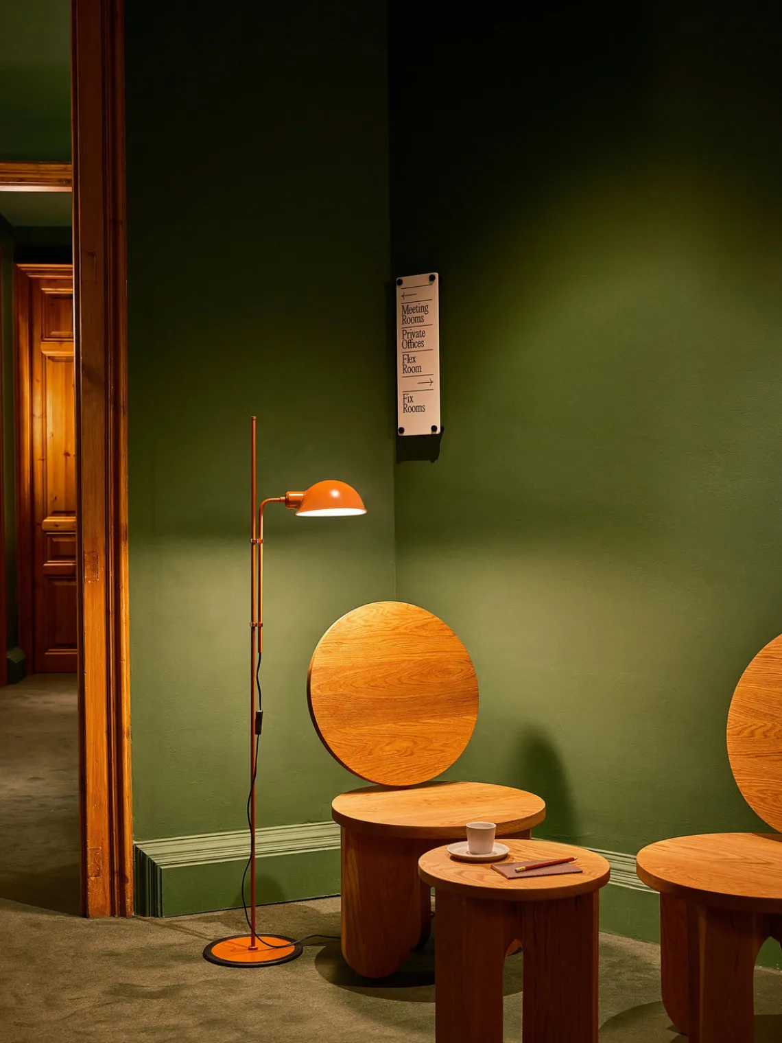 Fashion Marset Petit lampadaire orientable Funiculí Terracotta, haute brillance