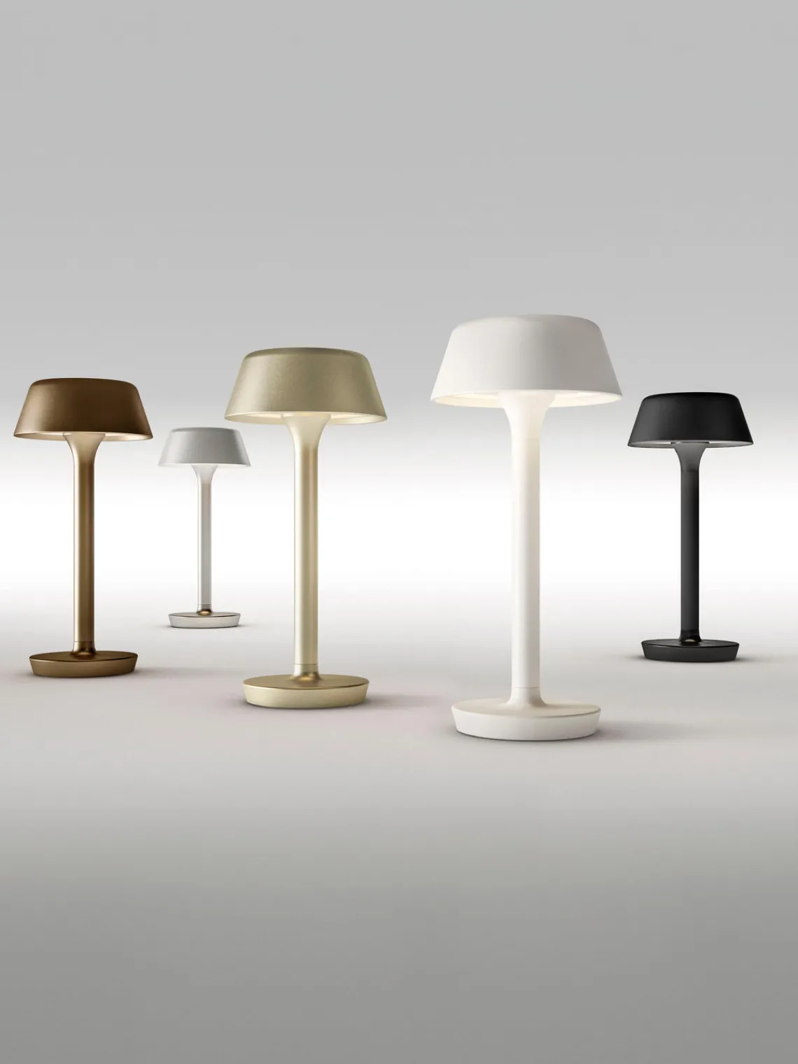 Discount Panzeri Petite lampe à poser LED avec port USB Firefly In The Sky Doré, foncé