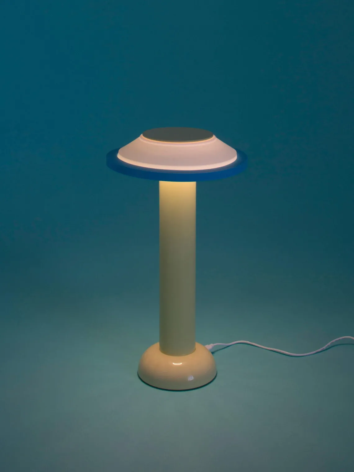 Outlet Sowden Petite lampe à poser LED mobile PL2, intensité lumineuse variable Jaune soleil, blanc, bleu