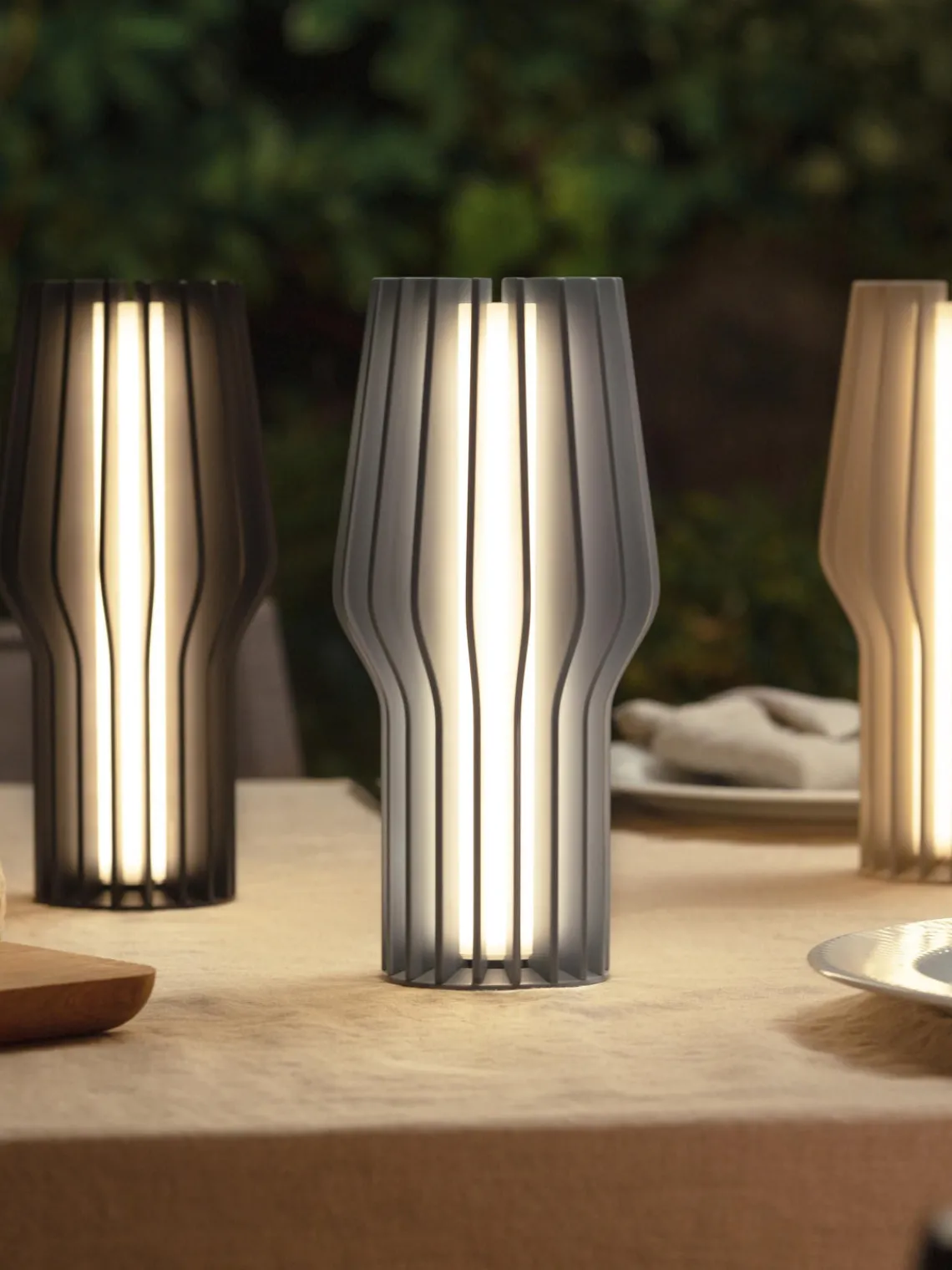 Sale Eva Solo Petite lampe à poser LED mobile Radiant, intensité lumineuse variable Gris-bleu
