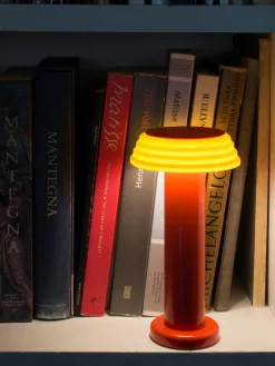 Fashion Sowden Petite lampe à poser LED mobile PL1, intensité lumineuse variable Jaune pâle, rouge