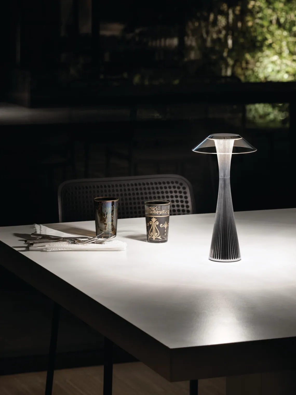 Online Kartell Petite lampe de table extérieure mobile Space