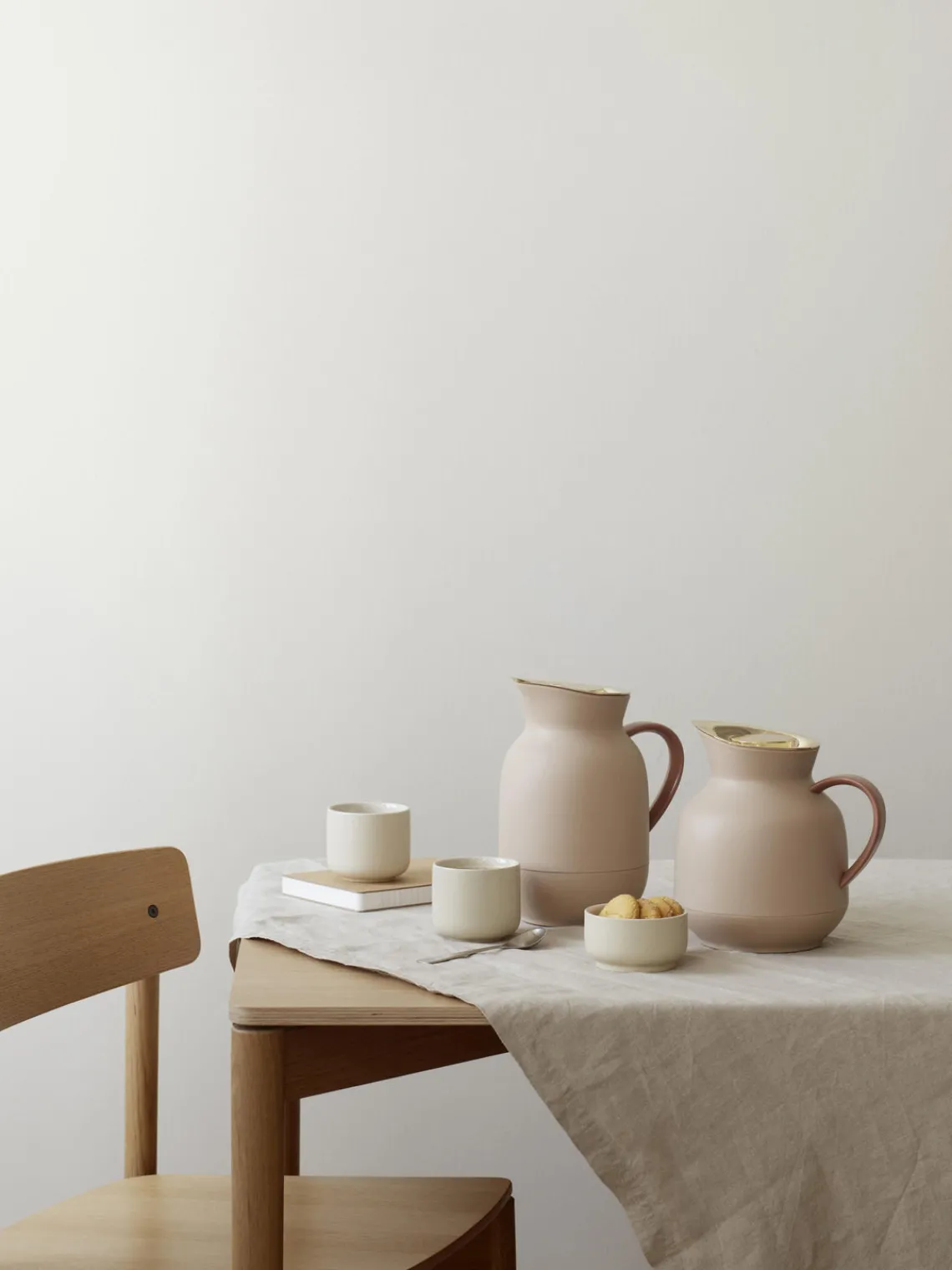 Hot stelton Pichet isotherme mat Amphora Beige, nougat, doré