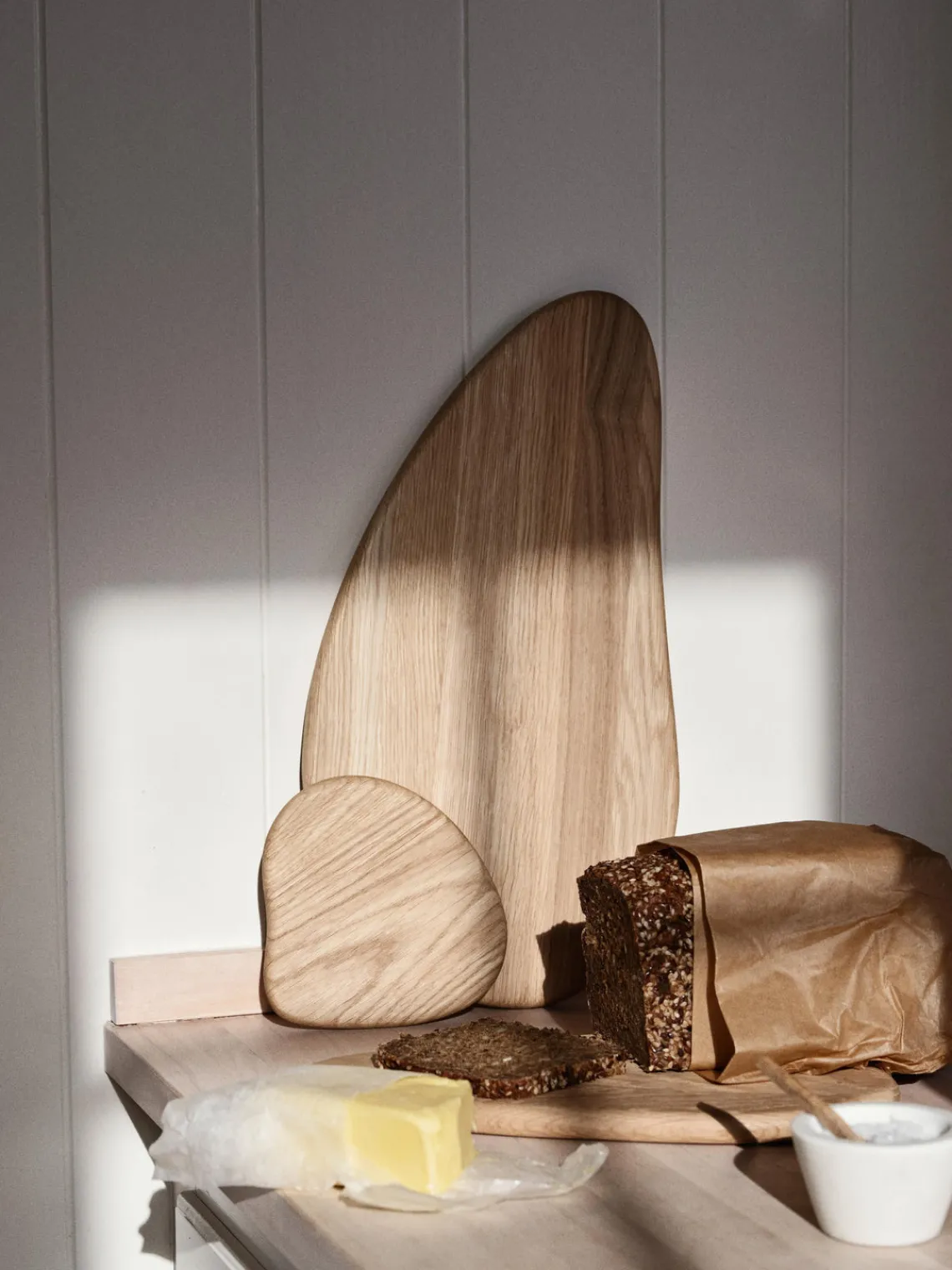 Clearance Broste Copenhagen Planche à découper en chêne Limfjord, larg. 39 cm