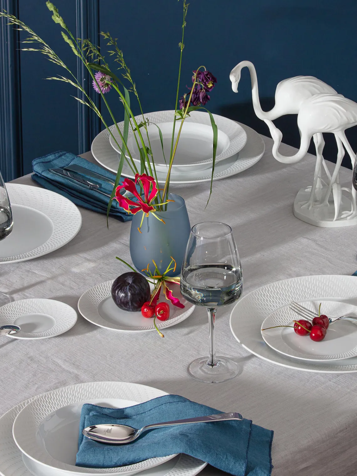 New Meissen Plat de service artisanal en porcelaine No. 41, tailles variées