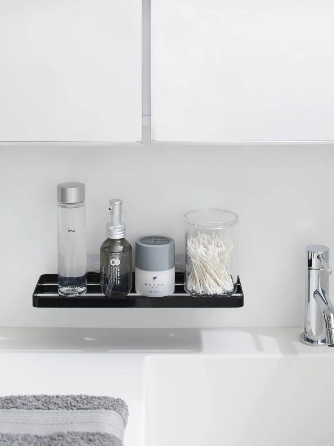 Discount Yamazaki Plateau de bain avec crochet Tower Noir, haute brillance