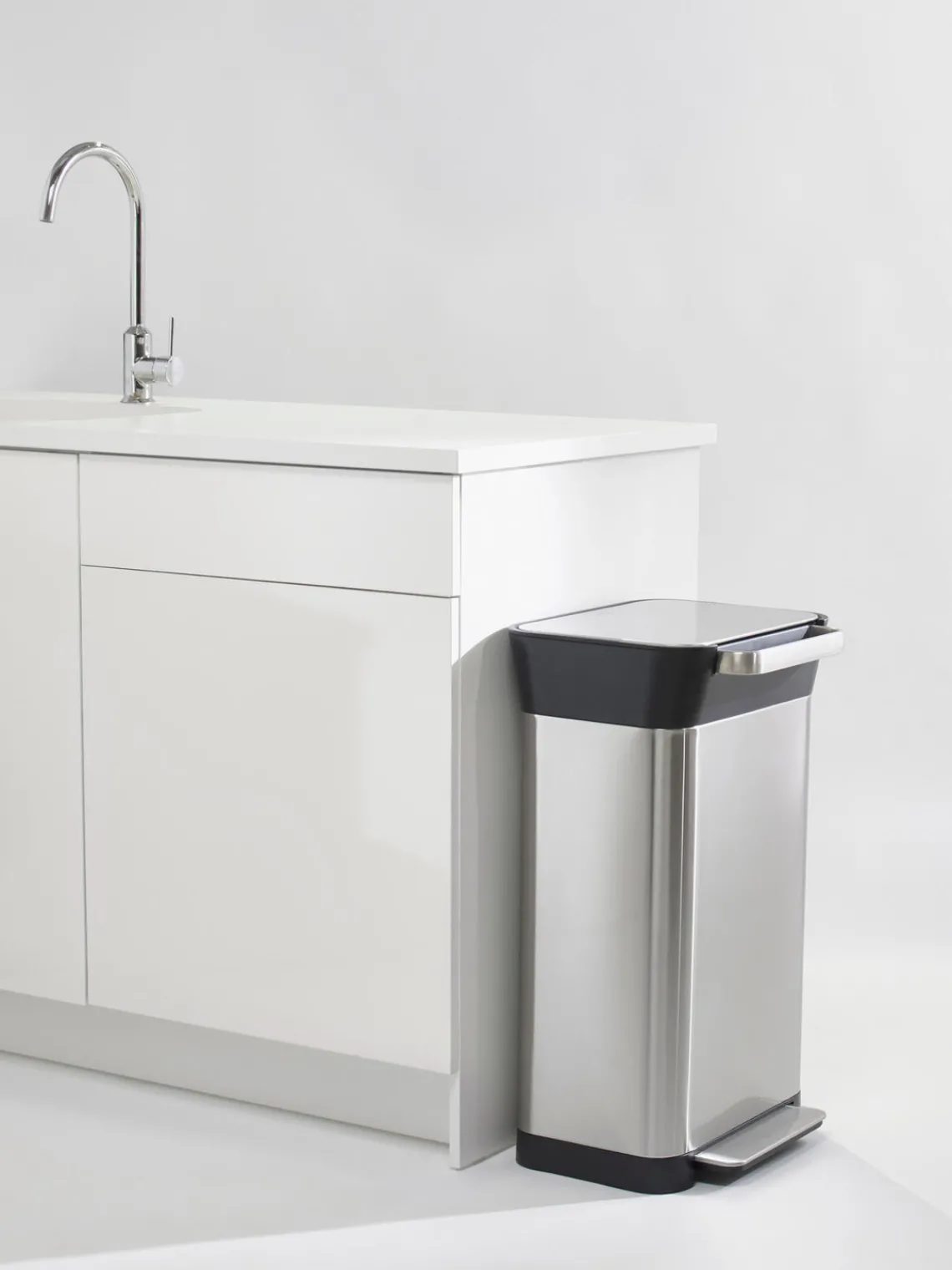 New Joseph Joseph Poubelle avec fonction compression des déchets Titan, 30 L