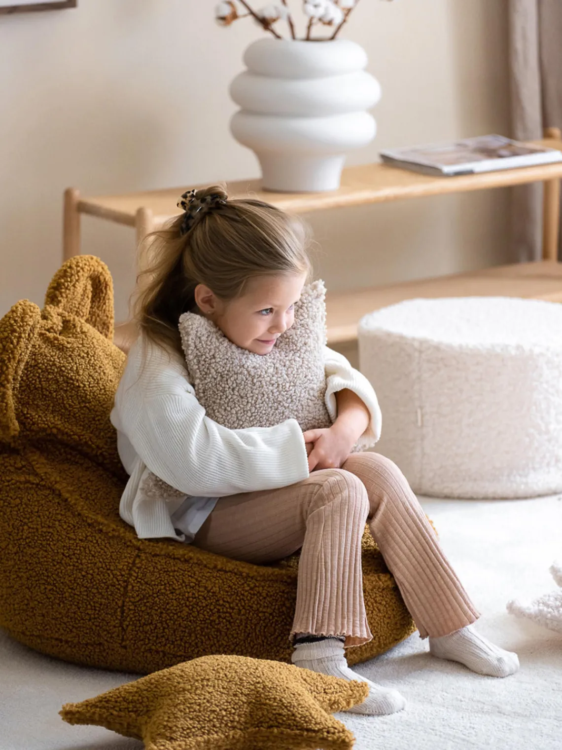 Sale Wigiwama Pouf pour enfants en peluche Bear Peluche jaune moutarde