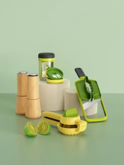 New Joseph Joseph Presse-agrumes en plastique JuiceMax