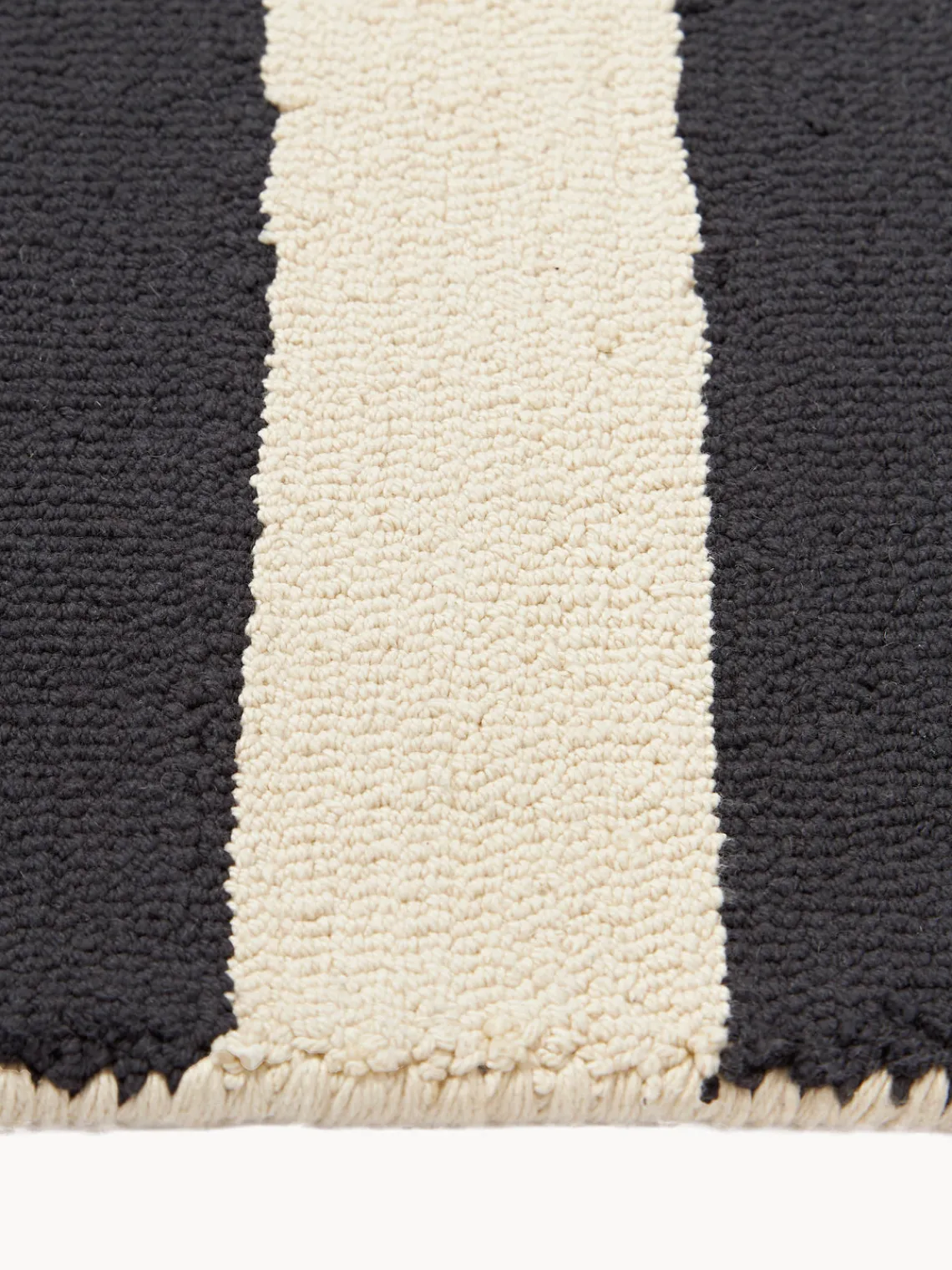 Hot Jotex Sets de table tuftés à la main Kio Stripe, 4 pièces Noir, blanc crème