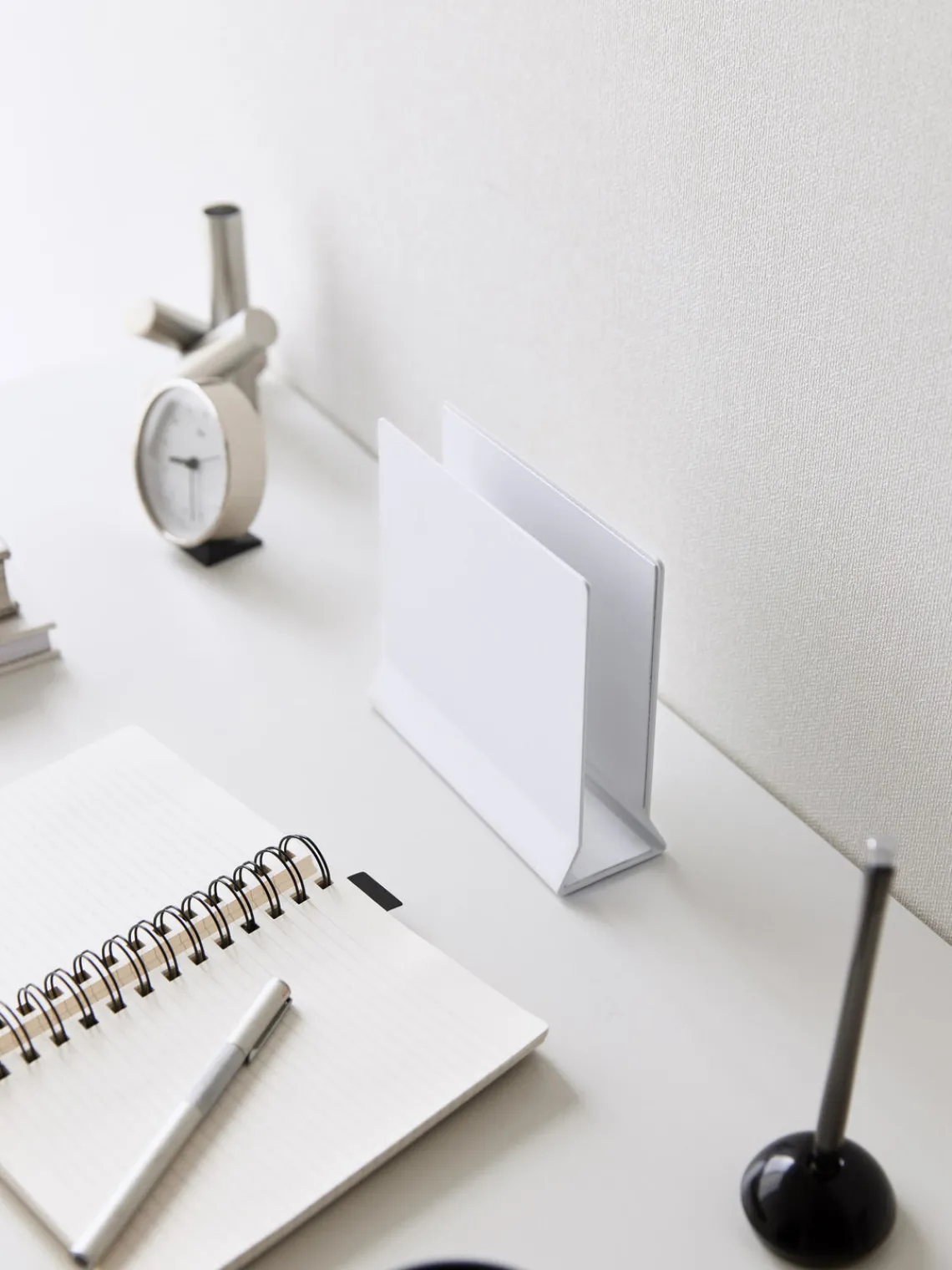 Outlet Yamazaki Support pour ordinateur portable en métal Tower Blanc, mat