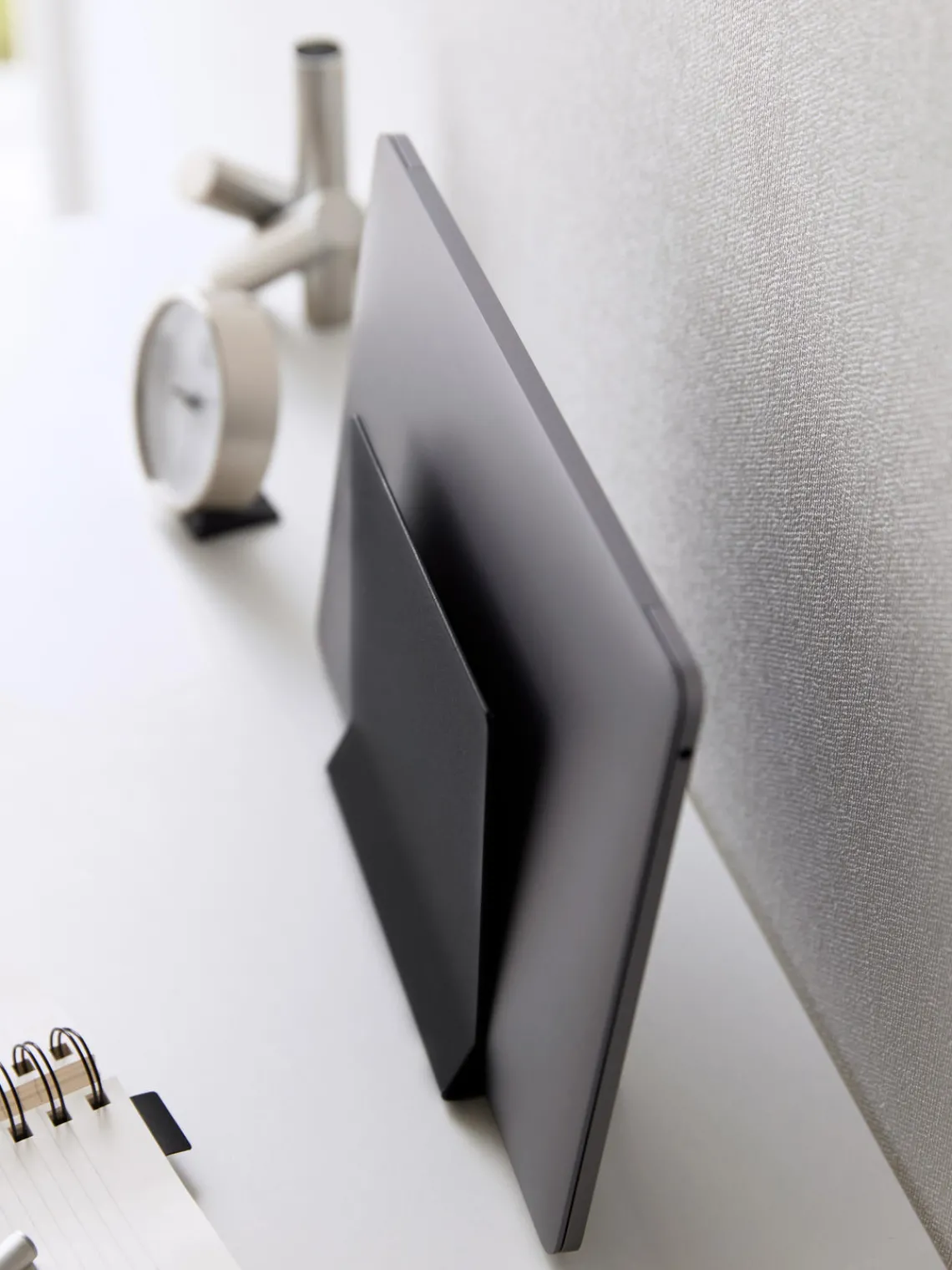 Discount Yamazaki Support pour ordinateur portable en métal Tower Noir, mat