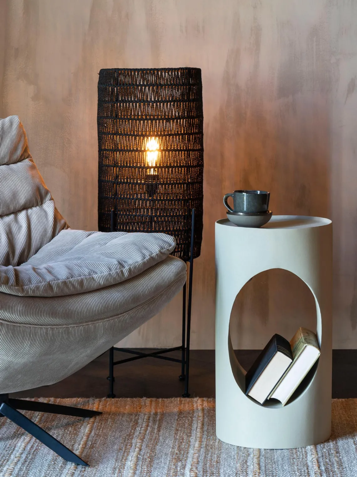 Outlet Dutchbone Table d'appoint ronde en métal Sai