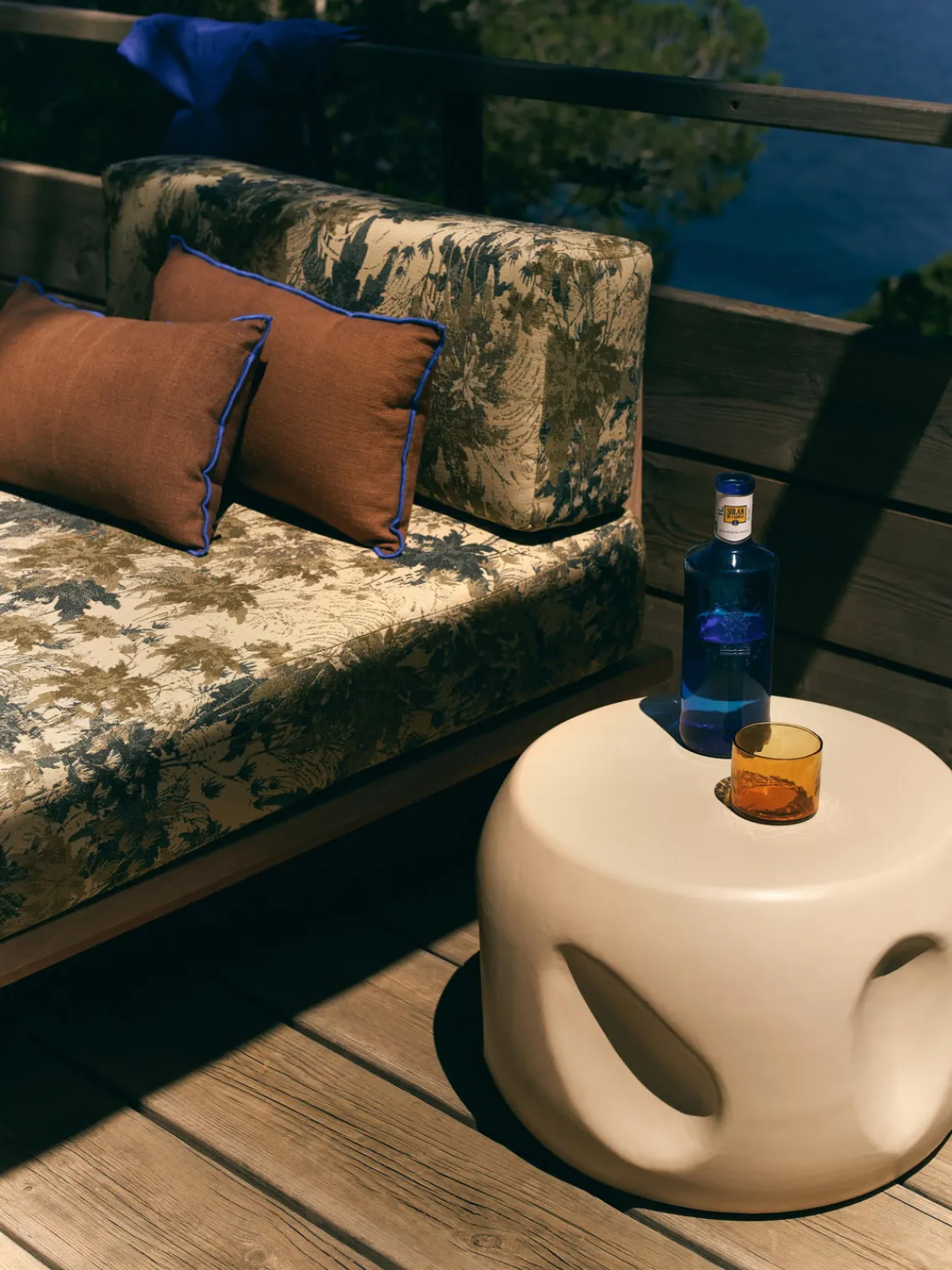 Outlet HKLIVING Table d'appoint ronde faite main en céramique Currents