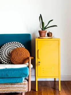 Online Mustard Made Table de chevet en métal The Shorty Jaune moutarde