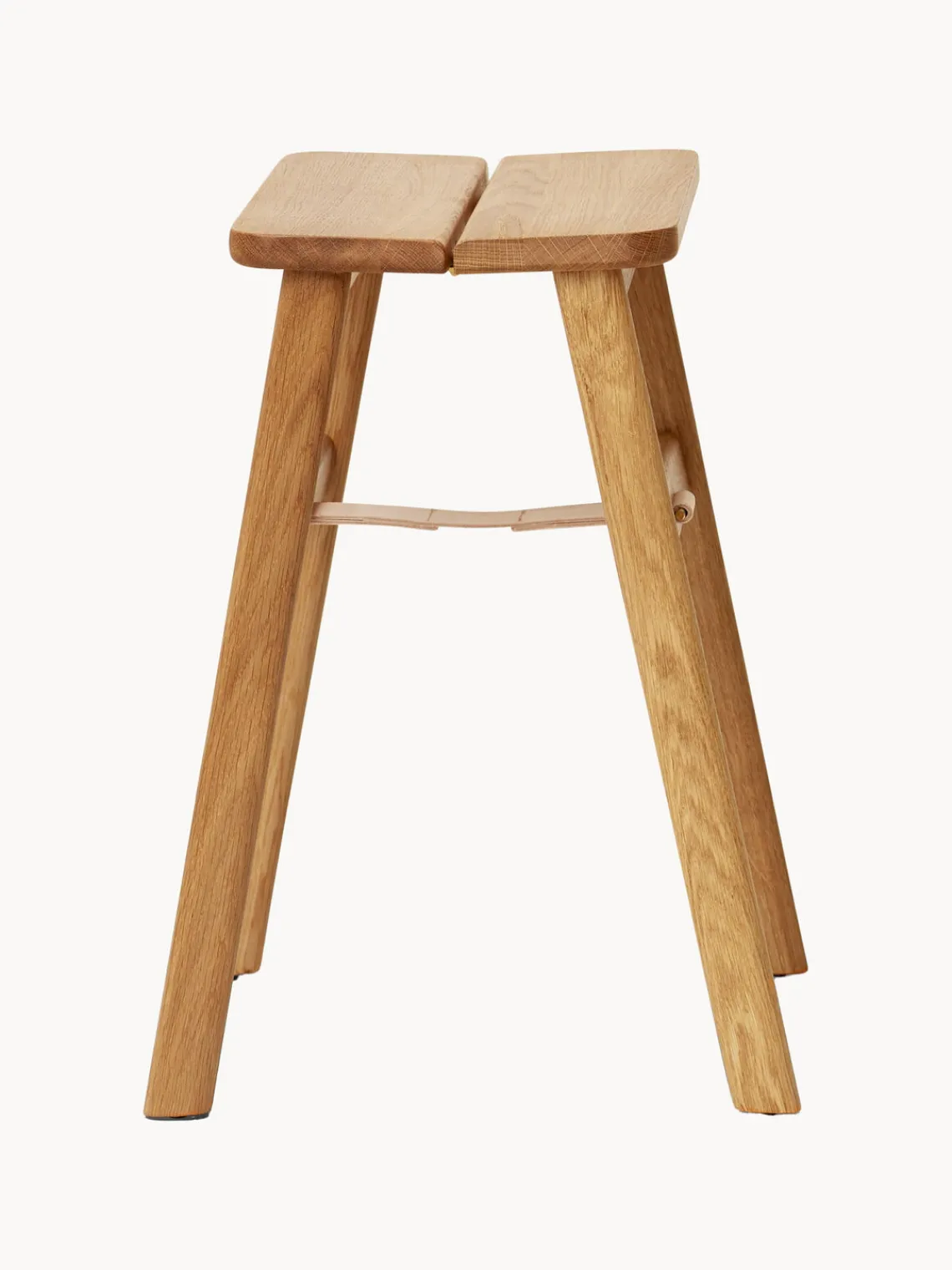 New Form & Refine Tabouret pliant en chêne Angle