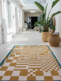 Clearance Louis De Poortere Tapis avec motif graphique Honey Ocre, blanc cassé, bleu