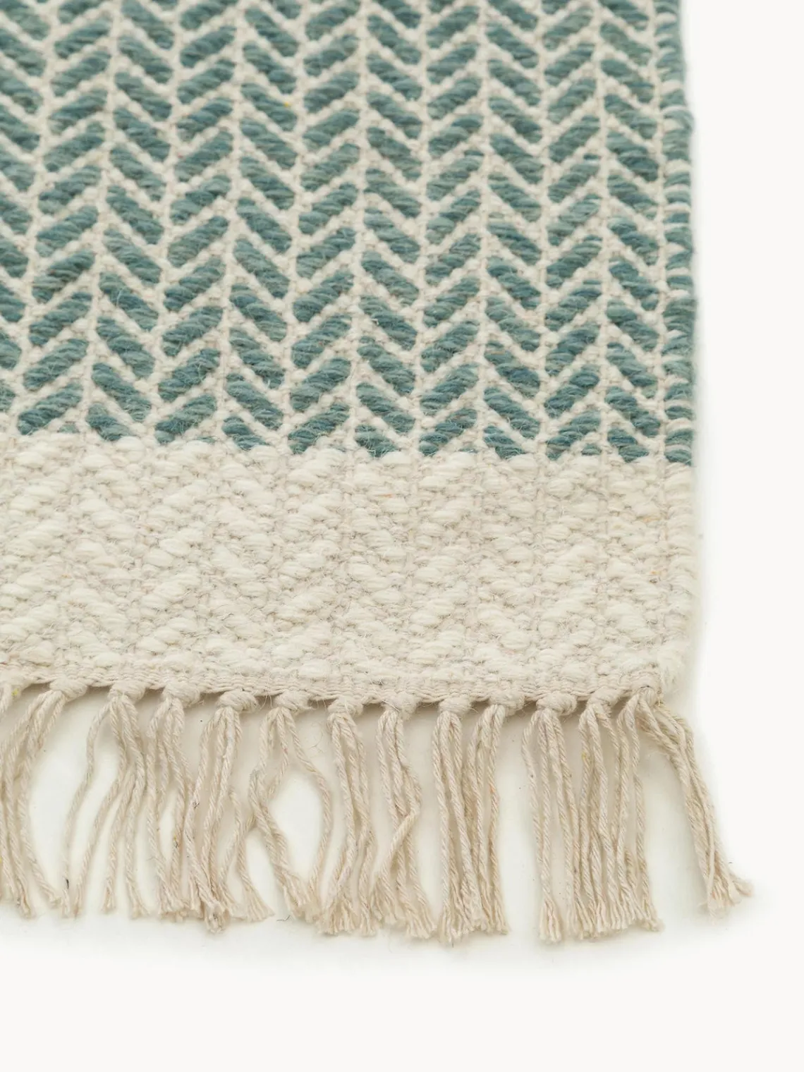 Online Benuta Tapis d'entrée en laine à franges tissé main Kim Vert sauge, beige clair