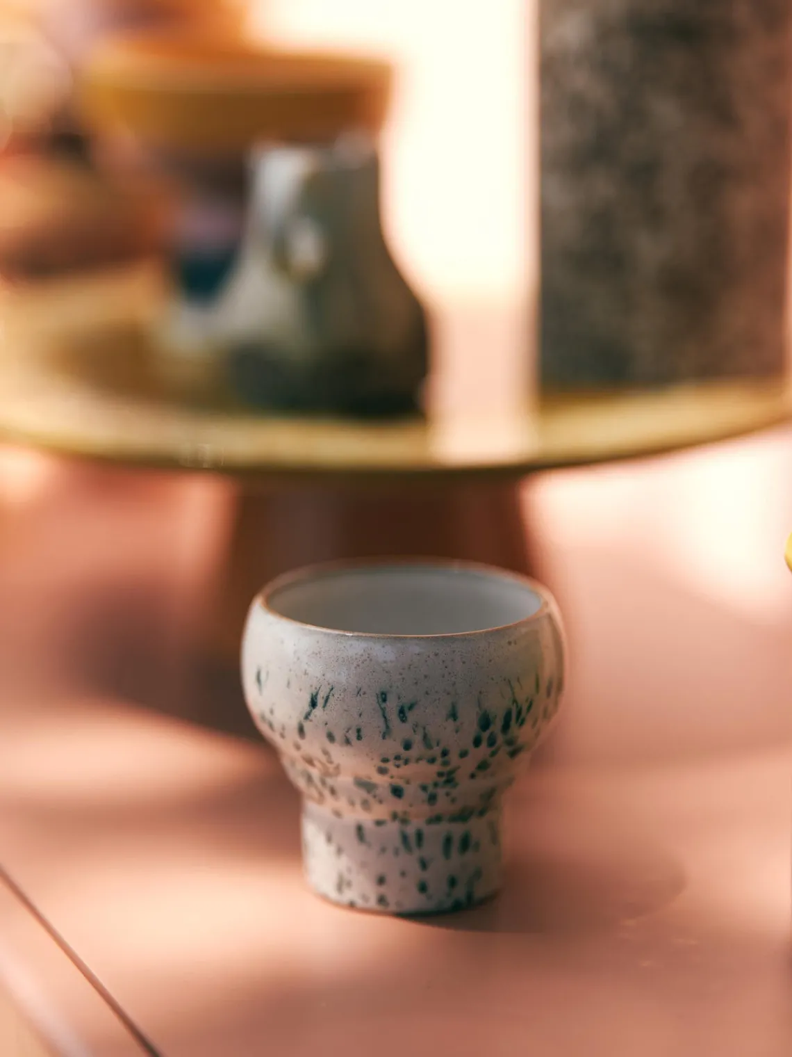 Discount HKLIVING Tasses artisanales en grès 70's, 2 élém. Tons beiges, blanc, bleu ciel