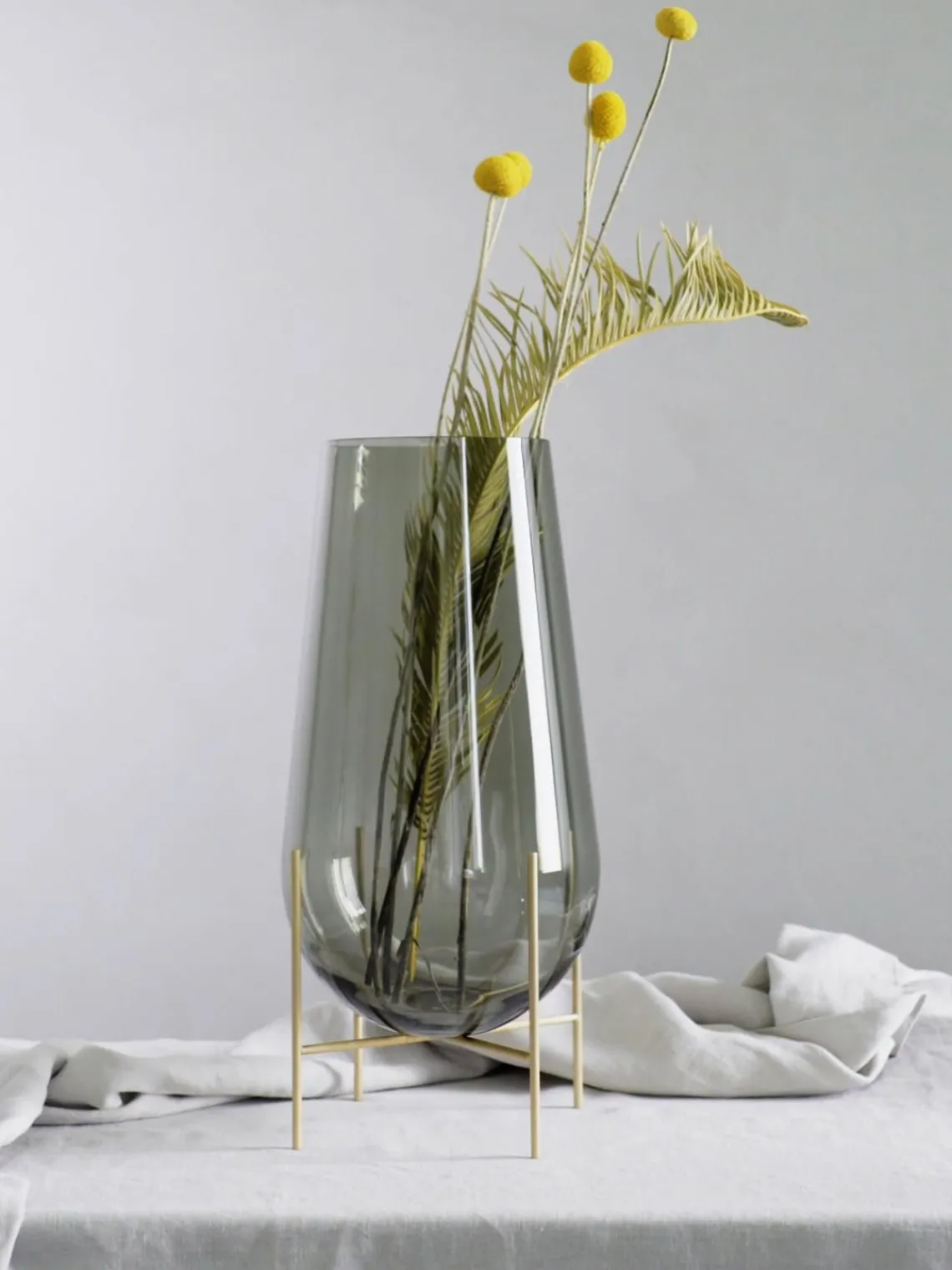 Sale Audo Copenhagen Vase à poser au sol soufflé bouche Échasse, tailles variées