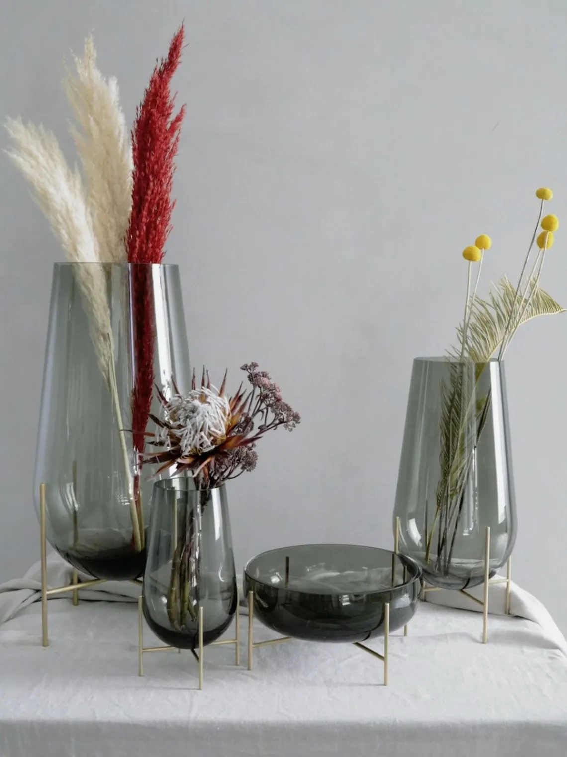 Sale Audo Copenhagen Vase à poser au sol soufflé bouche Échasse, tailles variées