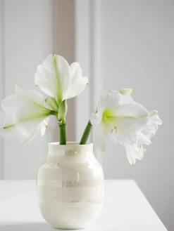 Outlet KÄHLER Vase artisanal en céramique Omaggio, haut. 20 cm Beige clair, blanc cassé